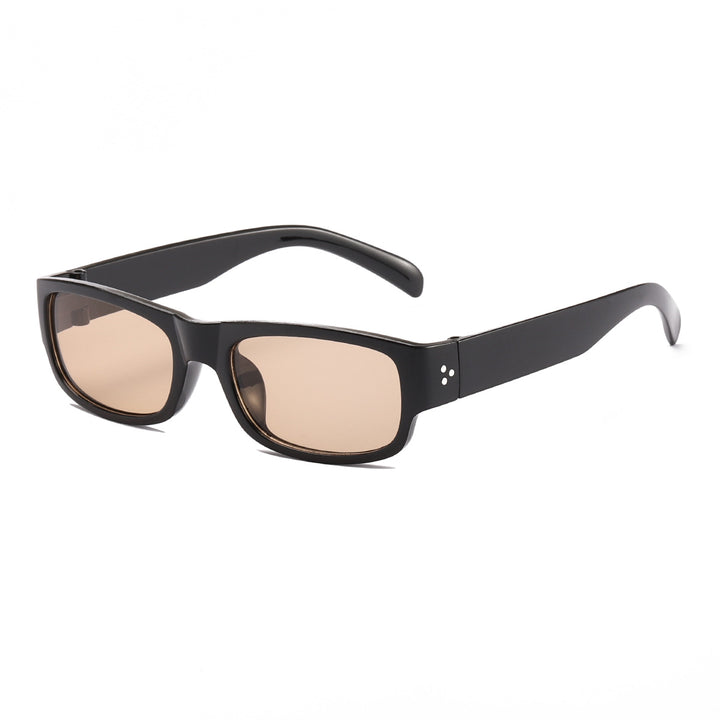 Dame elegant solbrille med moderne ramme Skanto