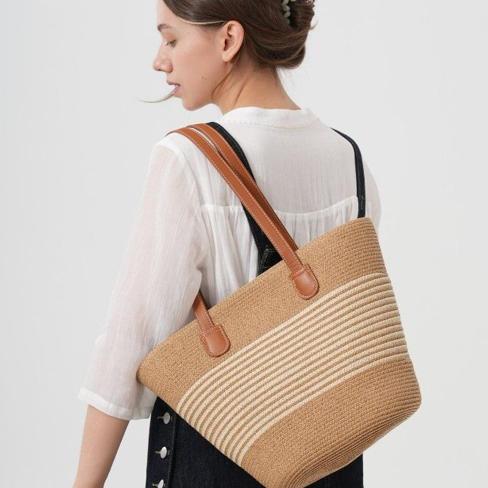 Stilig strandbag med dekorativt stripe mønster Skanto