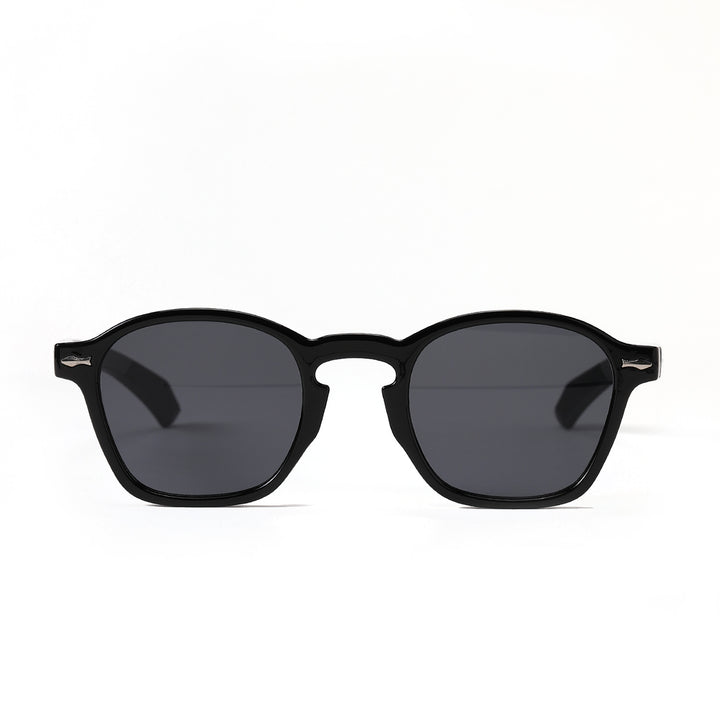 Dame moteriktig solbrille med innovativt design og matt plastikkramme Skanto