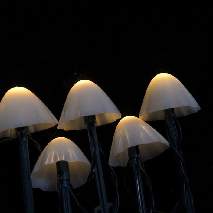 Samtidig Kreativ Plast Solenergi LED Sopplamper Lyskilder For Utendørs Terrasse | Skanto