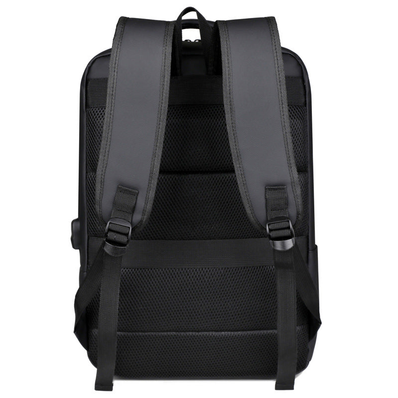 Business Rucksack med beskyttende laptoplommesystem og innovativt organiseringssystem Skanto