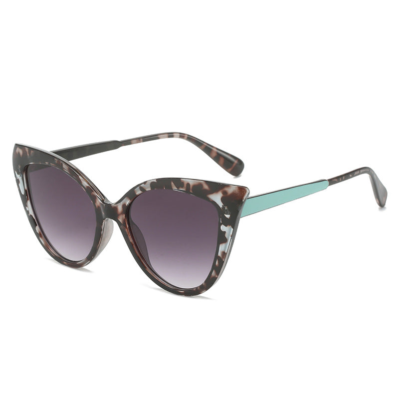Dame cat-eye solbriller med stilfull ramme og UV-beskyttelse Skanto