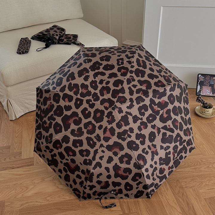 Dame sammenleggbar paraply i moderne leopardmønster Skanto