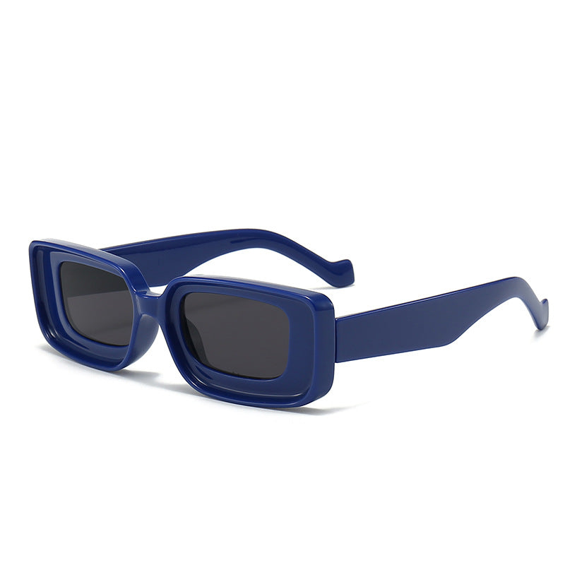 Dame moteriktig firkantet solbrille med innovativt design Skanto