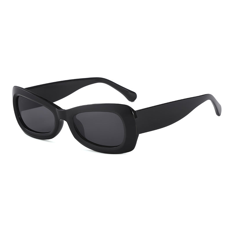 Dame moter Cat-Eye solbriller med beskyttende UV-filter og elegant design Skanto