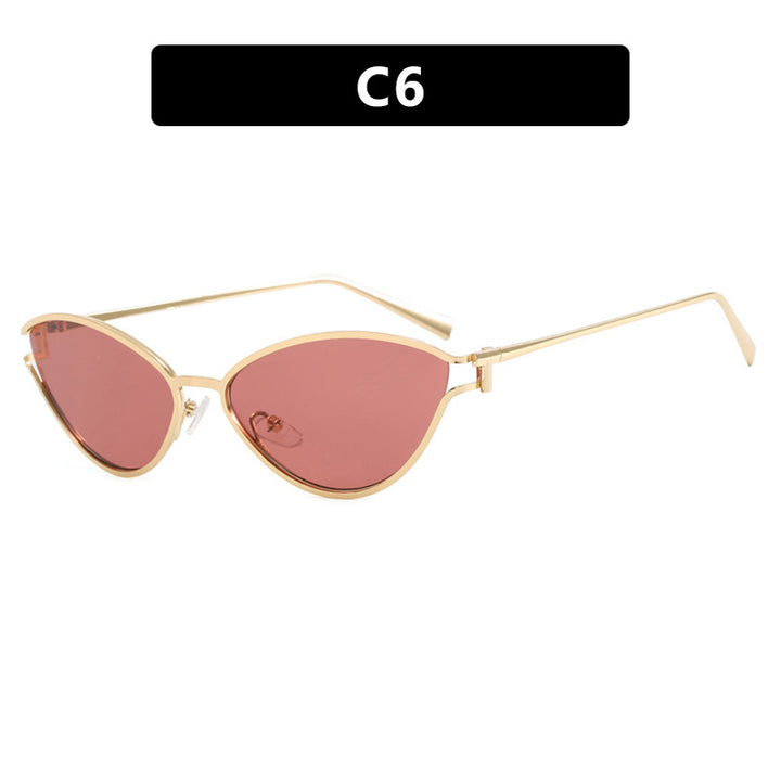 Dame Cat-Eye solbriller med beskyttende UV-filter og elegant metallramme Skanto