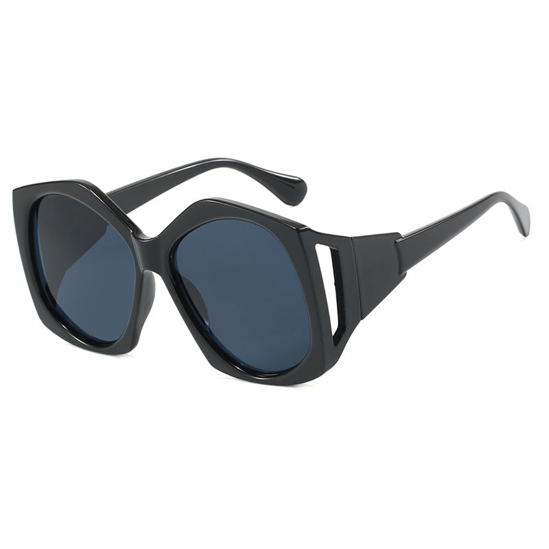 Dame oversized solbrille med futuristisk design Skanto