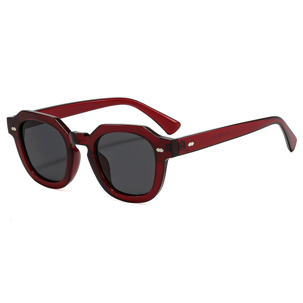 Dame solbrille i moderne design med polariserte linser Skanto