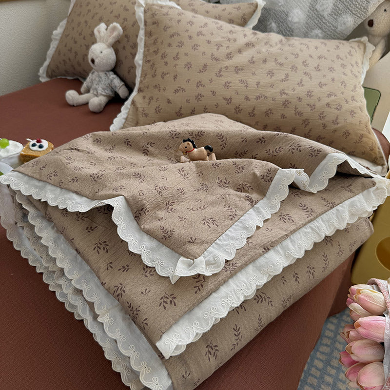 Dame Koselig Dagsdeke med lekent blomsterdesign Skanto