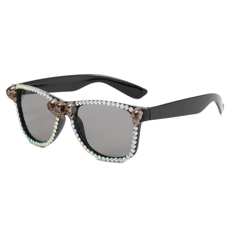 Dame ekstravagant solbrille med krystalldekorasjoner Skanto