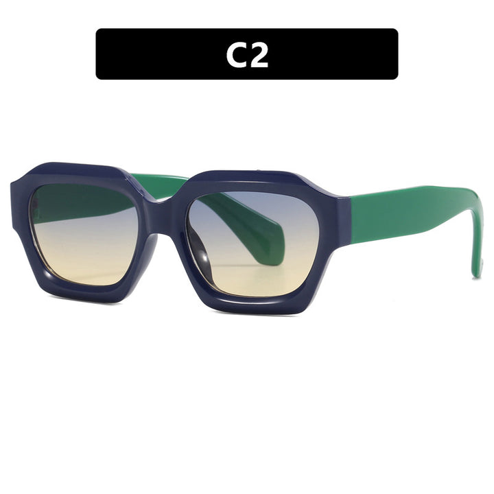 Dame moteriktig solbrille i innovativ design Skanto