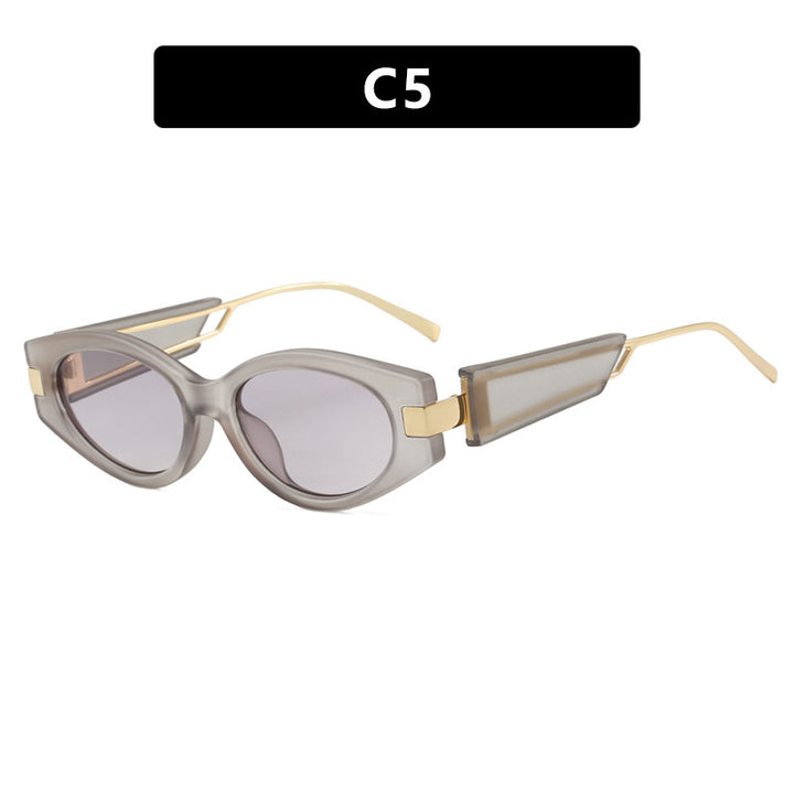 Dame elegant Cat-Eye solbriller med gullige detaljer Skanto