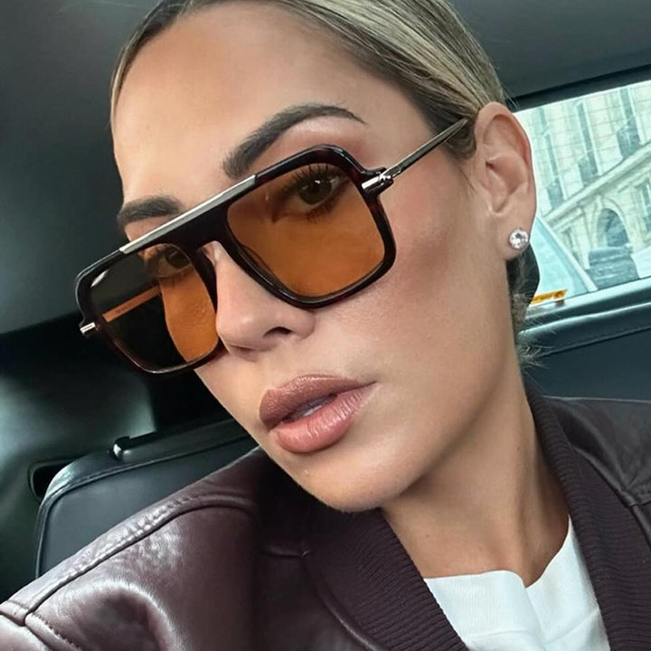 Damer kvadratiske designer solbriller med gullakenter og beskyttende UV-filter Skanto