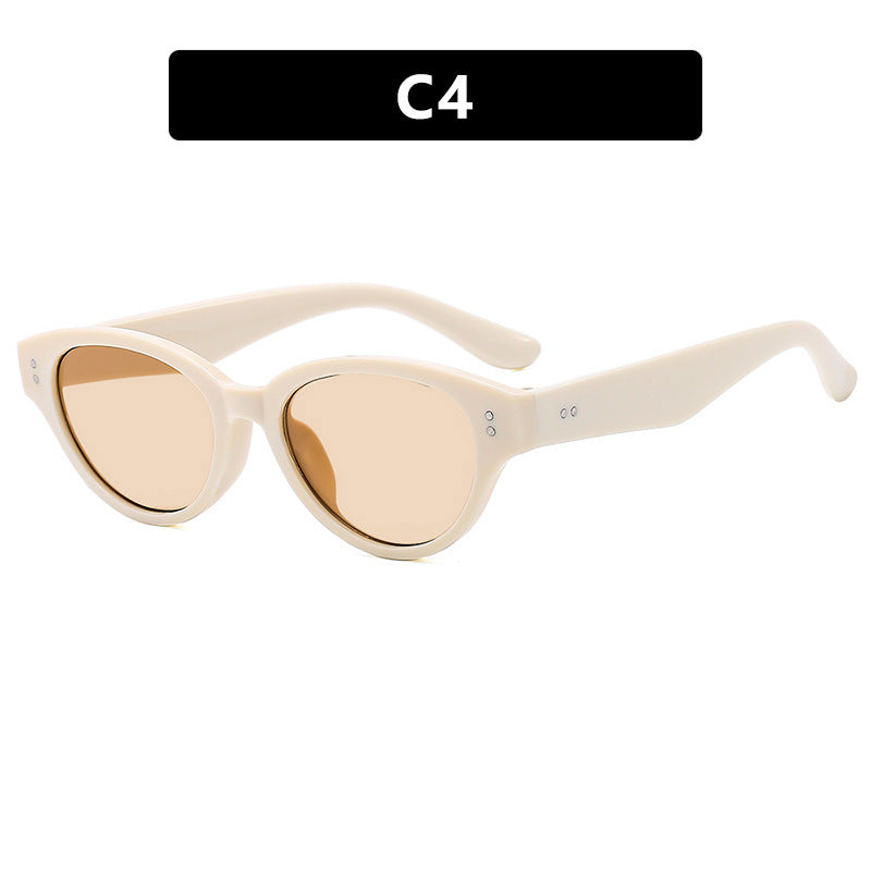 Dame Cat-Eye solbriller i elegant design med bred ramme Skanto