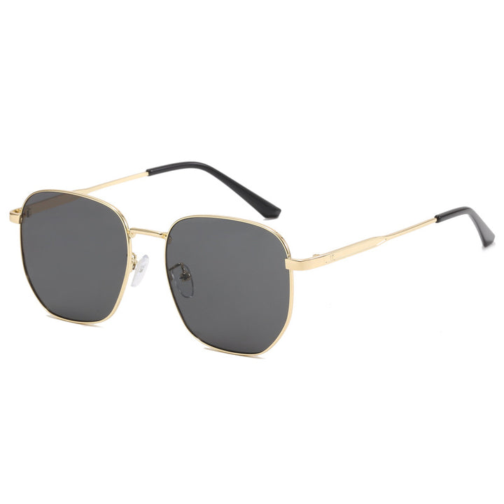 Dame moteriktig firkantet brille med lett metallramme Skanto