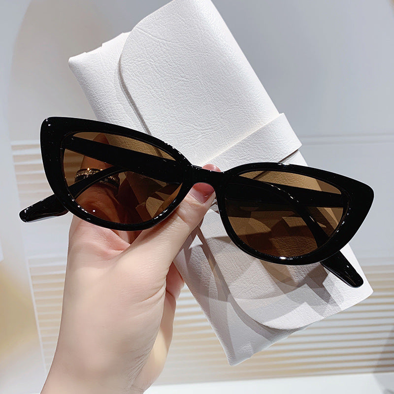 Dame Cat-Eye solbriller med elegant, rammefritt design Skanto