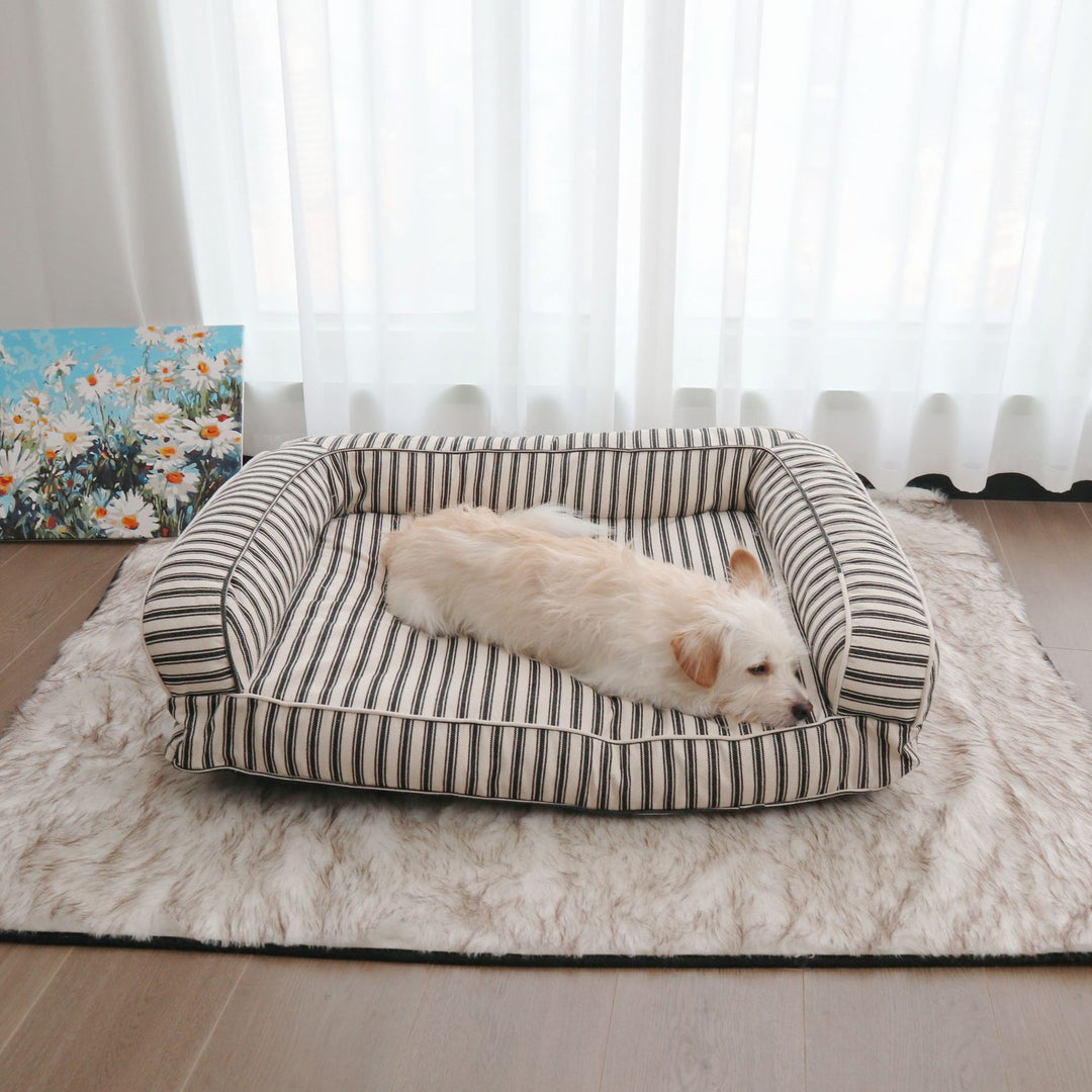 Stripet ortopedisk hundesofa
