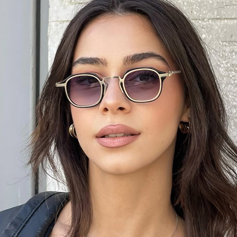 Dame firkantet solbrille med unikt design og UV-beskyttelse Skanto