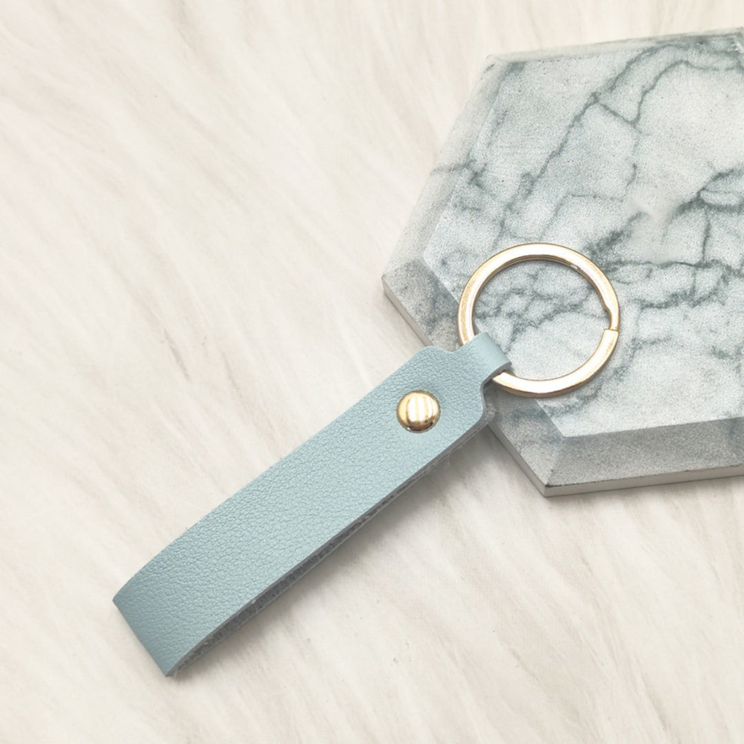 Unisex nøkkelring i høy kvalitet av kunstskinn med stiløs design Skanto