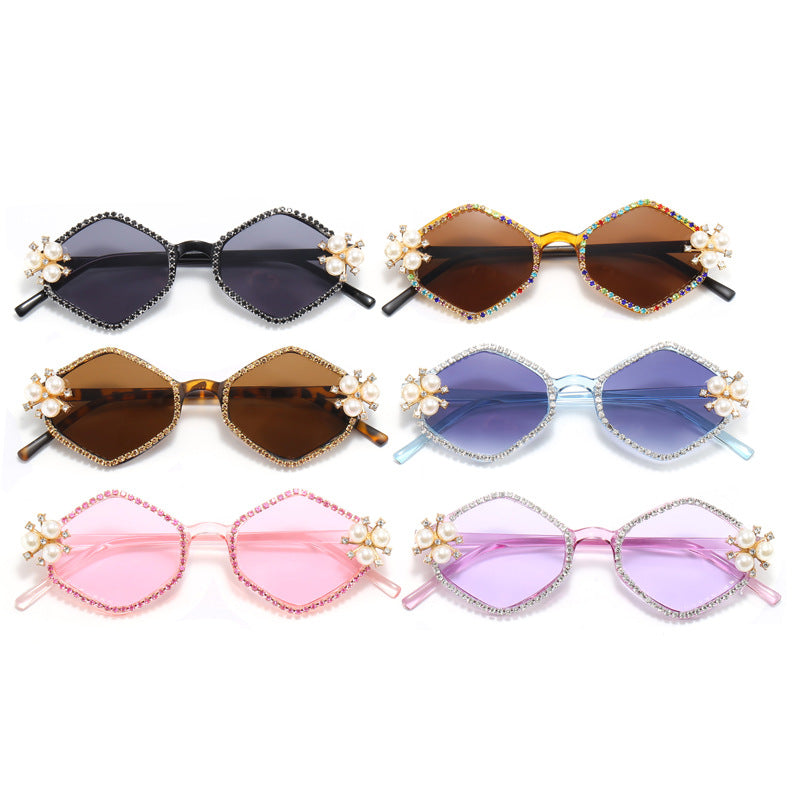 Damer ekstravagant solbrille med glamorøse perledetaljer Skanto