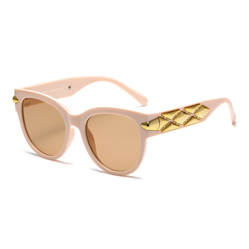 Dame designer solbrille med innovativ, detaljert ramme Skanto