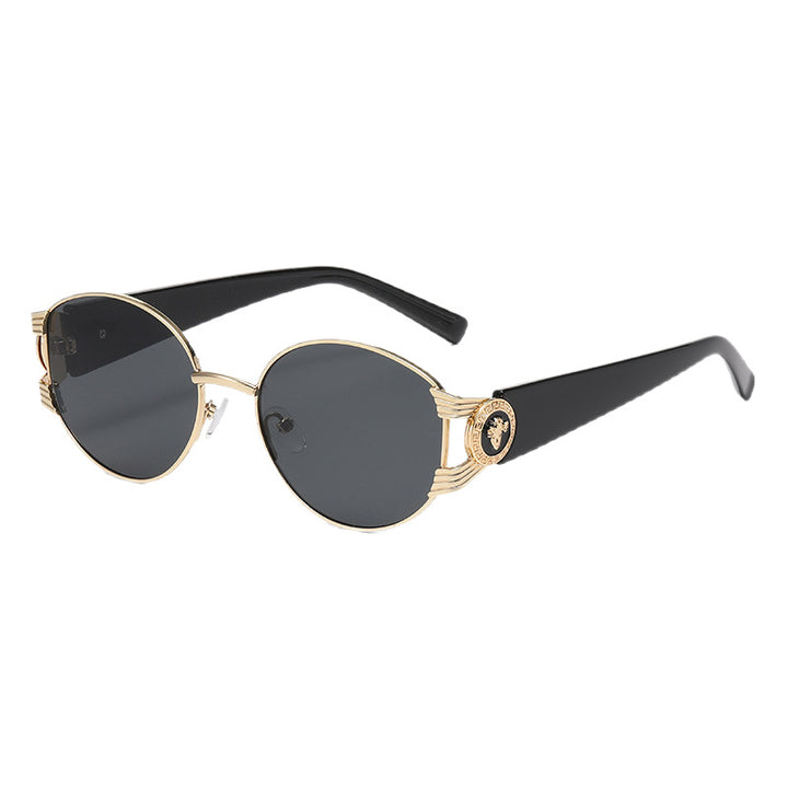 Dame elegant solbrille med luksuriøs metallramme og speilte glass Skanto