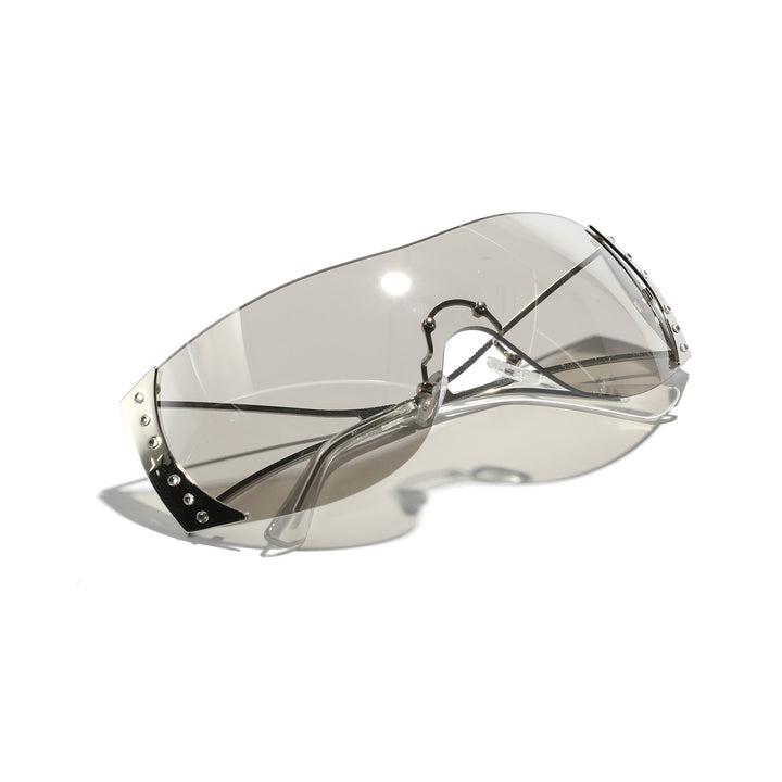 Dame futuristisk solbrille med stilfull ramme og høygradig UV-beskyttelse Skanto
