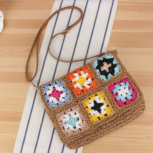 Håndlaget skulderveske i moderne patchwork-design Skanto