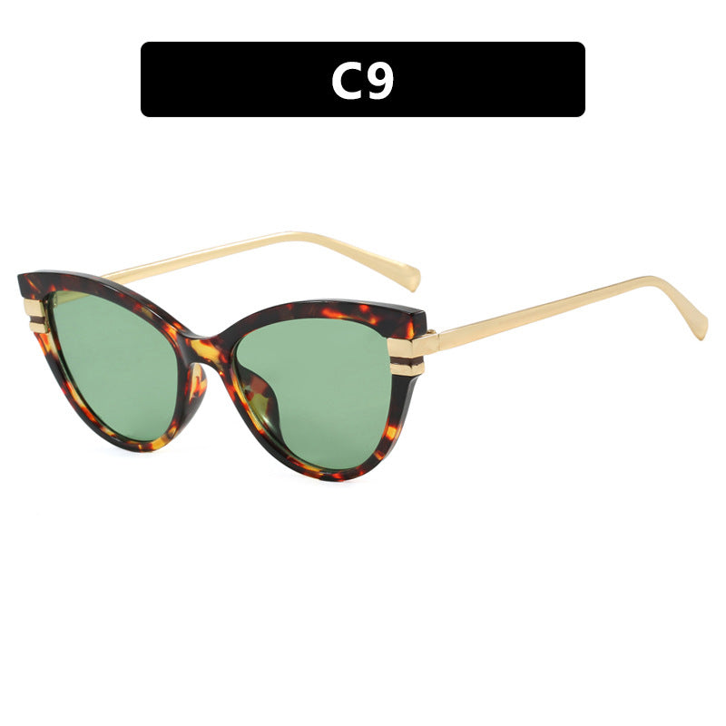 Damer Cat-Eye solbrille med elegante metallakenter Skanto