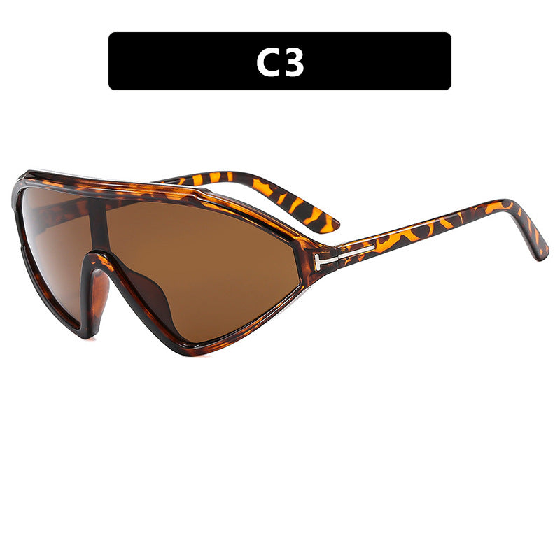 Dame sport solbrille med aerodynamisk design og UV-beskyttelse Skanto