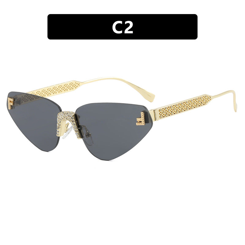 Dame Designer katteøyne-solbrille med glitrende strass-dekor Skanto