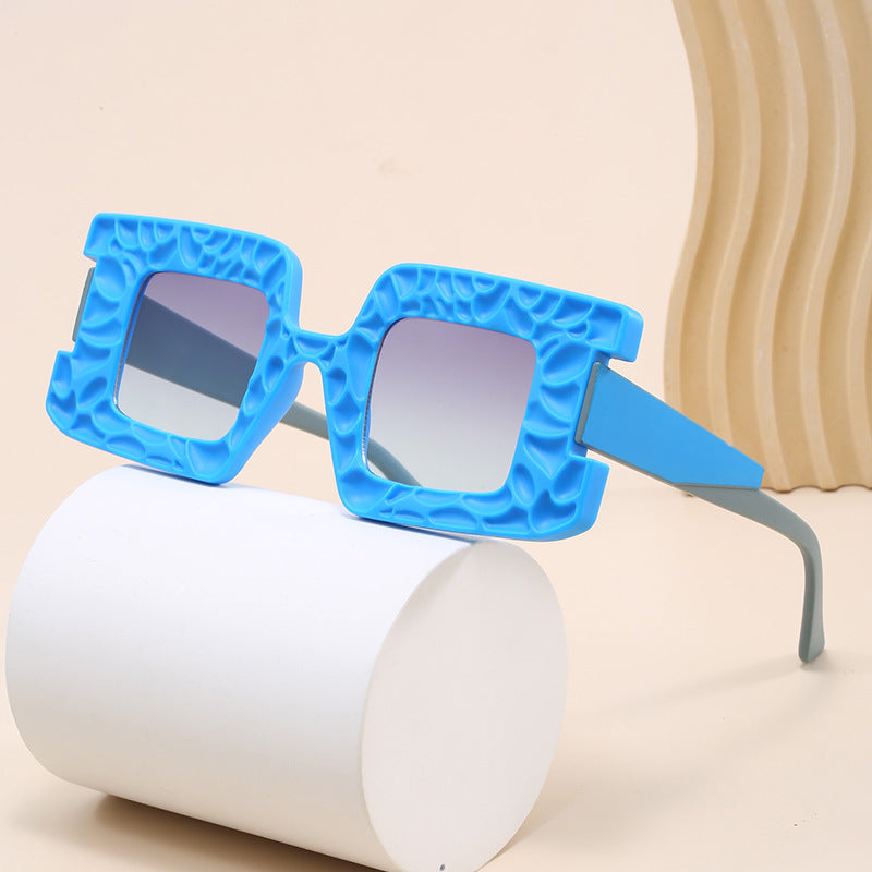 Dame oversized solbrille med strukturert ramme Skanto