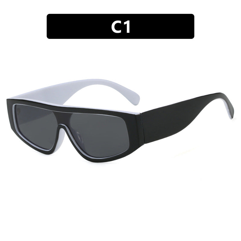 Damen moteriktig sports solbrille med innovativt design og bred ramme Skanto