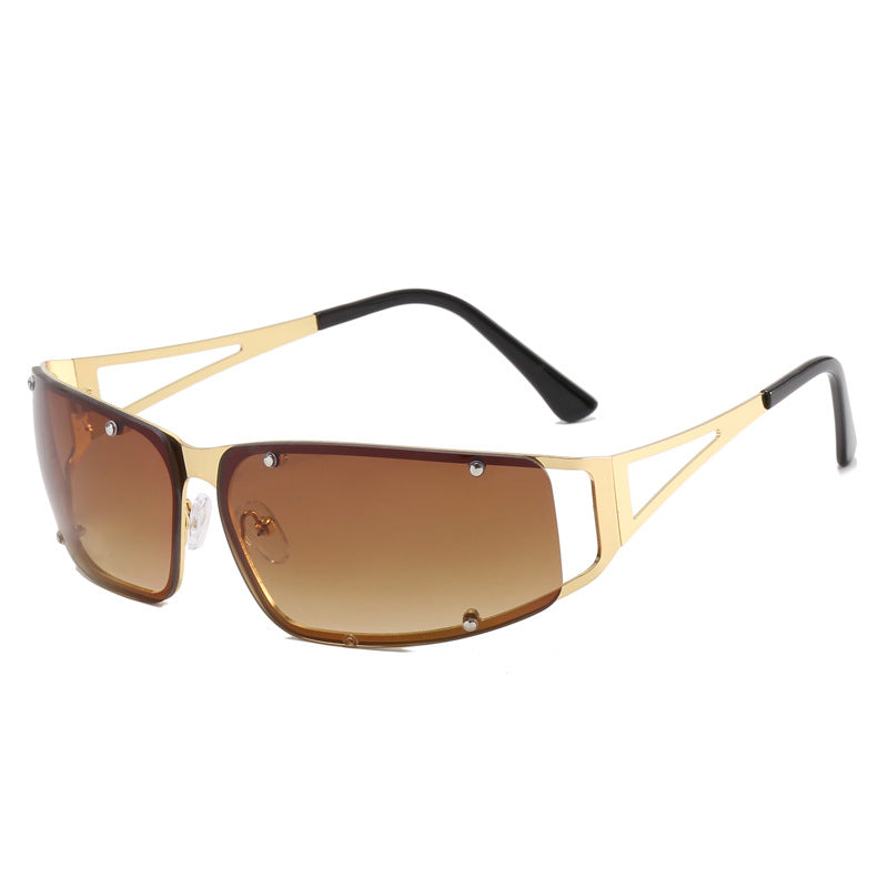 Damer sporty solbriller med trendy design og polariserte linser Skanto