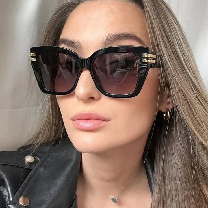 Dame stilige oversized solbriller med luksuriøse detaljer Skanto