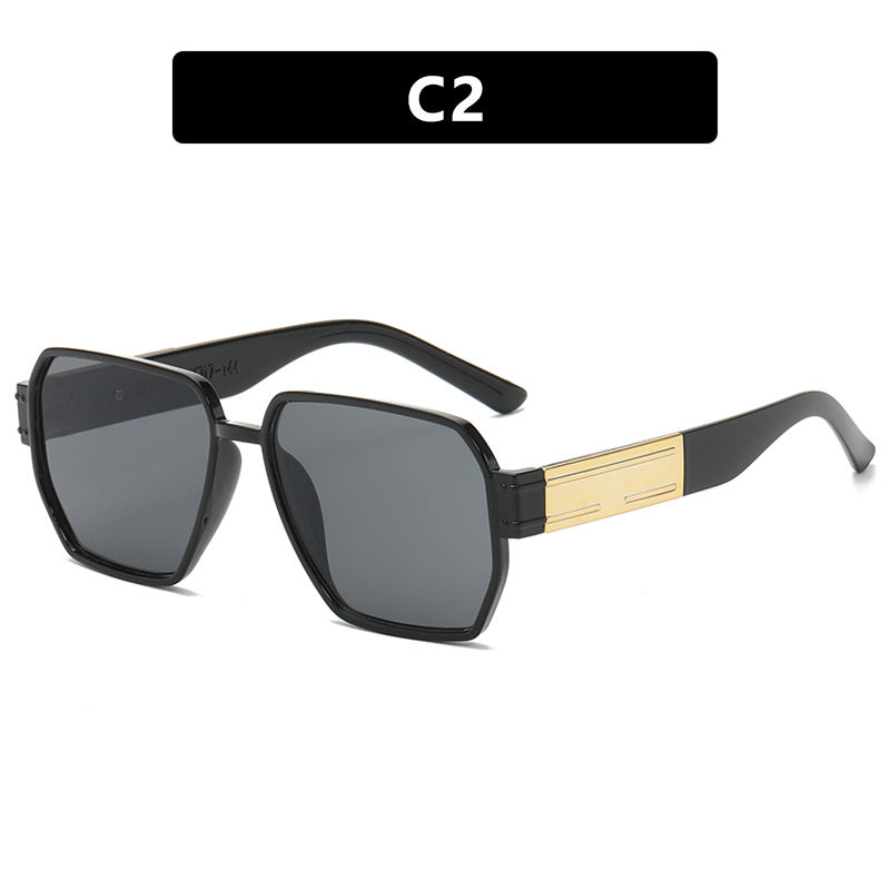 Damer elegant solbrille med markant geometrisk ramme Skanto