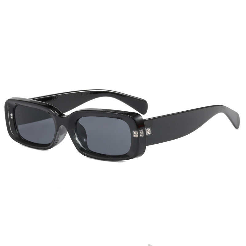 Dame moteriktig solbrille med rektangulær stil og UV-beskyttelse Skanto