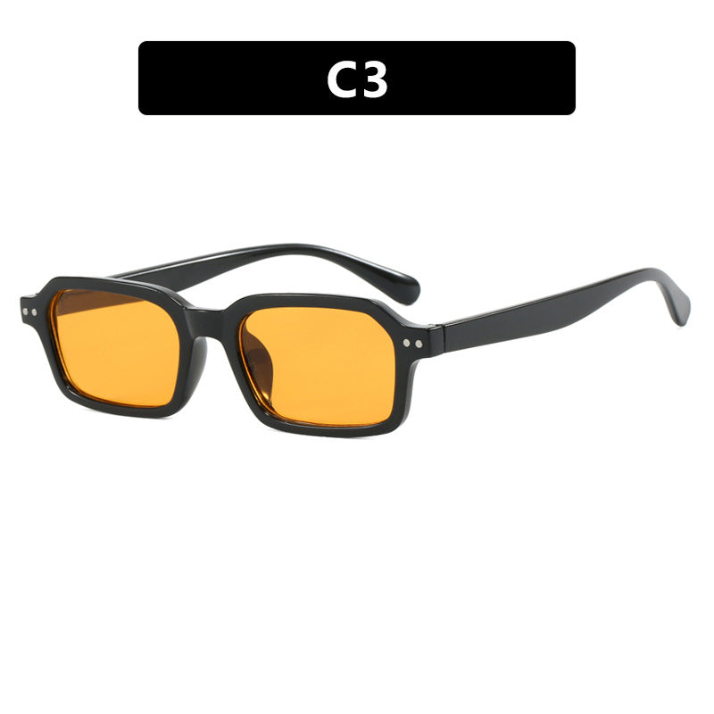 Dame moterik quadratisk solbrille i urban design Skanto