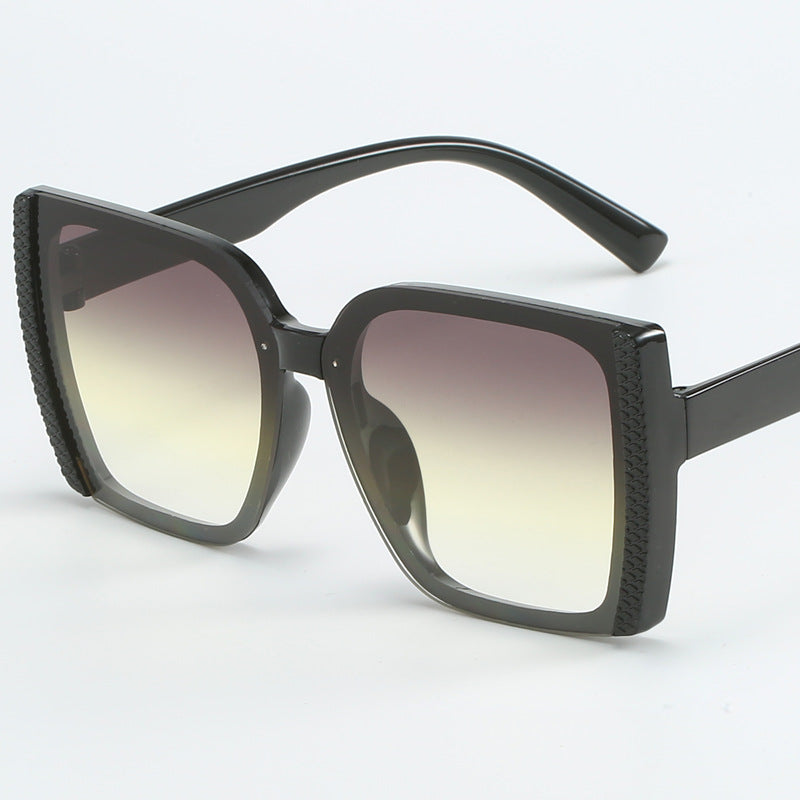 Dame oversized Designer-solbriller i moderne flettet design Skanto