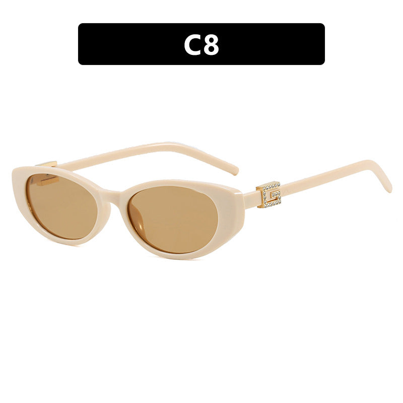 Damer cat-eye solbrille med elegant metallramme og beskyttende UV-filter Skanto