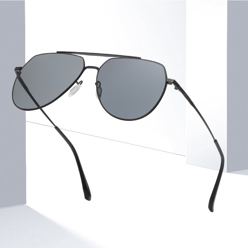 Men's sporty and stylish sunglasses Skanto