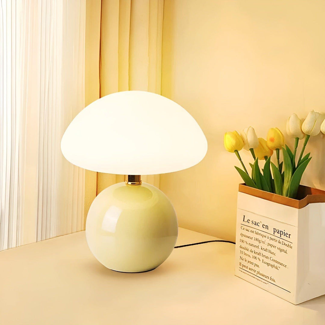 CreamyShine-lampe – Koselig nattbordslampe med soppmønster
