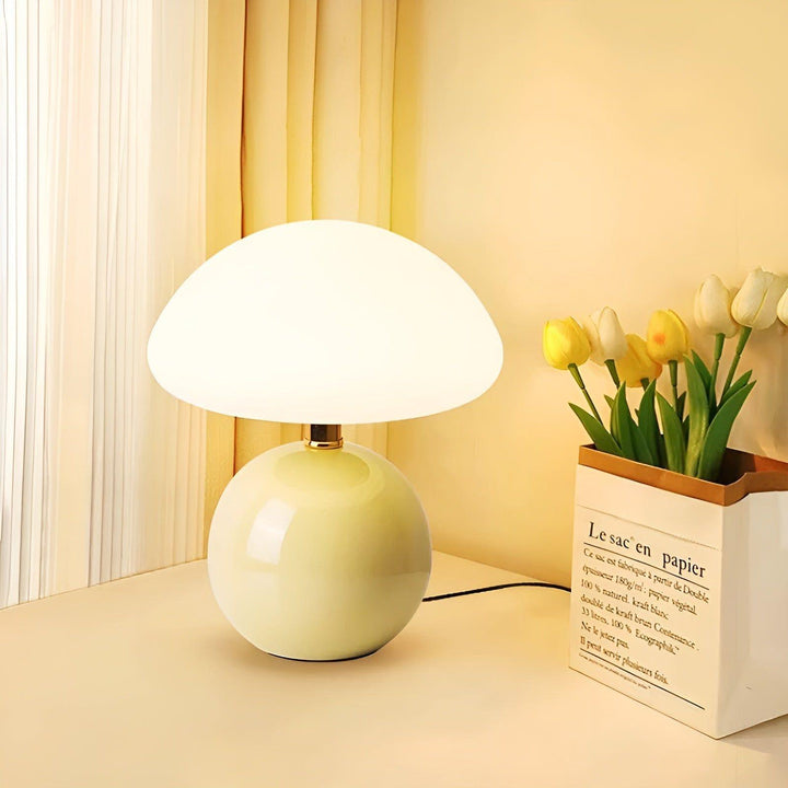 CreamyShine-lampe – Koselig nattbordslampe med soppmønster