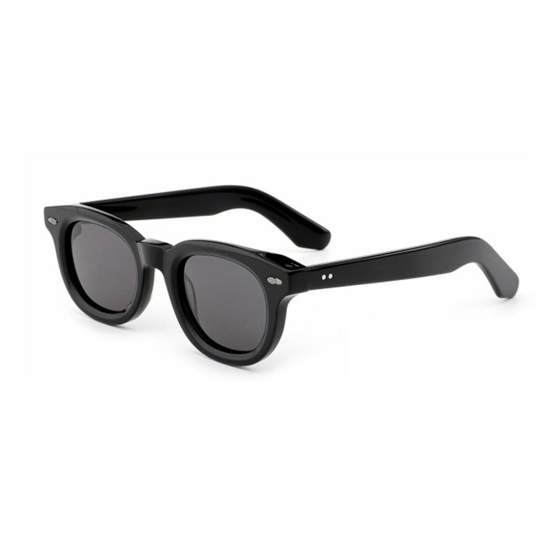 Dame retro-inspirert solbrille med bredt skilpadde-ramme og harmoniske glass Skanto