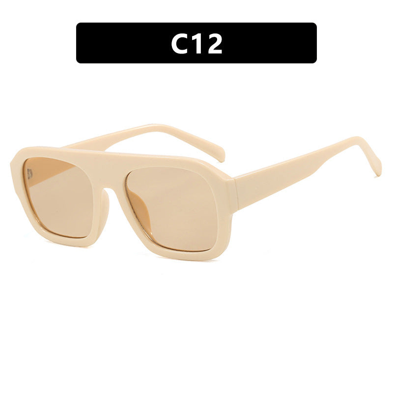 Dame oversized solbrille med markant rektangulært ramme Skanto