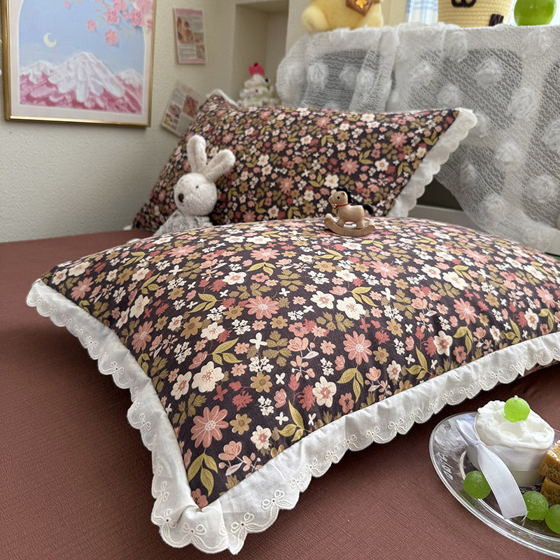 Dame Koselig Dagsdeke med lekent blomsterdesign Skanto
