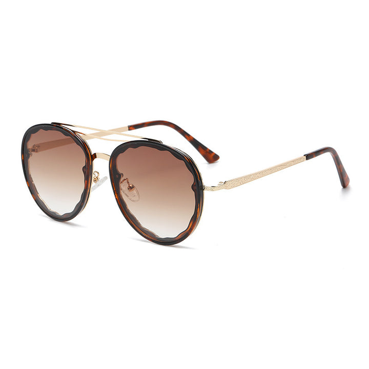 Dame Moderne utformede solbriller i elegant oversized stil Skanto