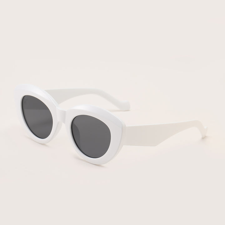 Dame Cat-Eye Solbriller med moderne plastikkinnet Skanto