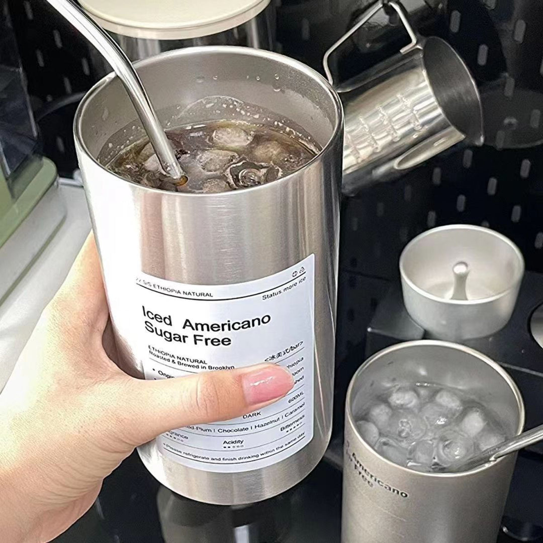 Dame isolerende drikkeflaske med kreativt design og integrert sugerør Skanto