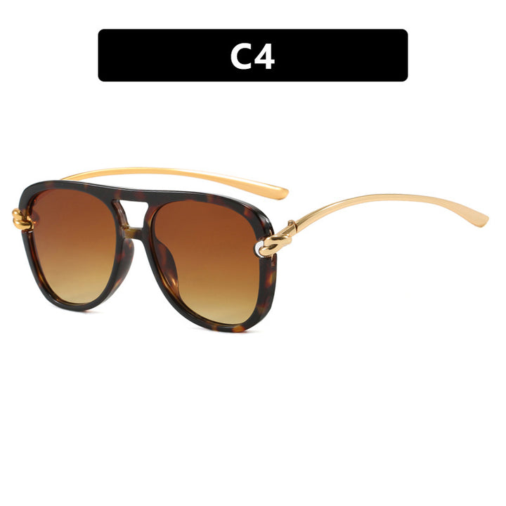 Dame sports solbrille med bred plastramme og UV-beskyttelse Skanto